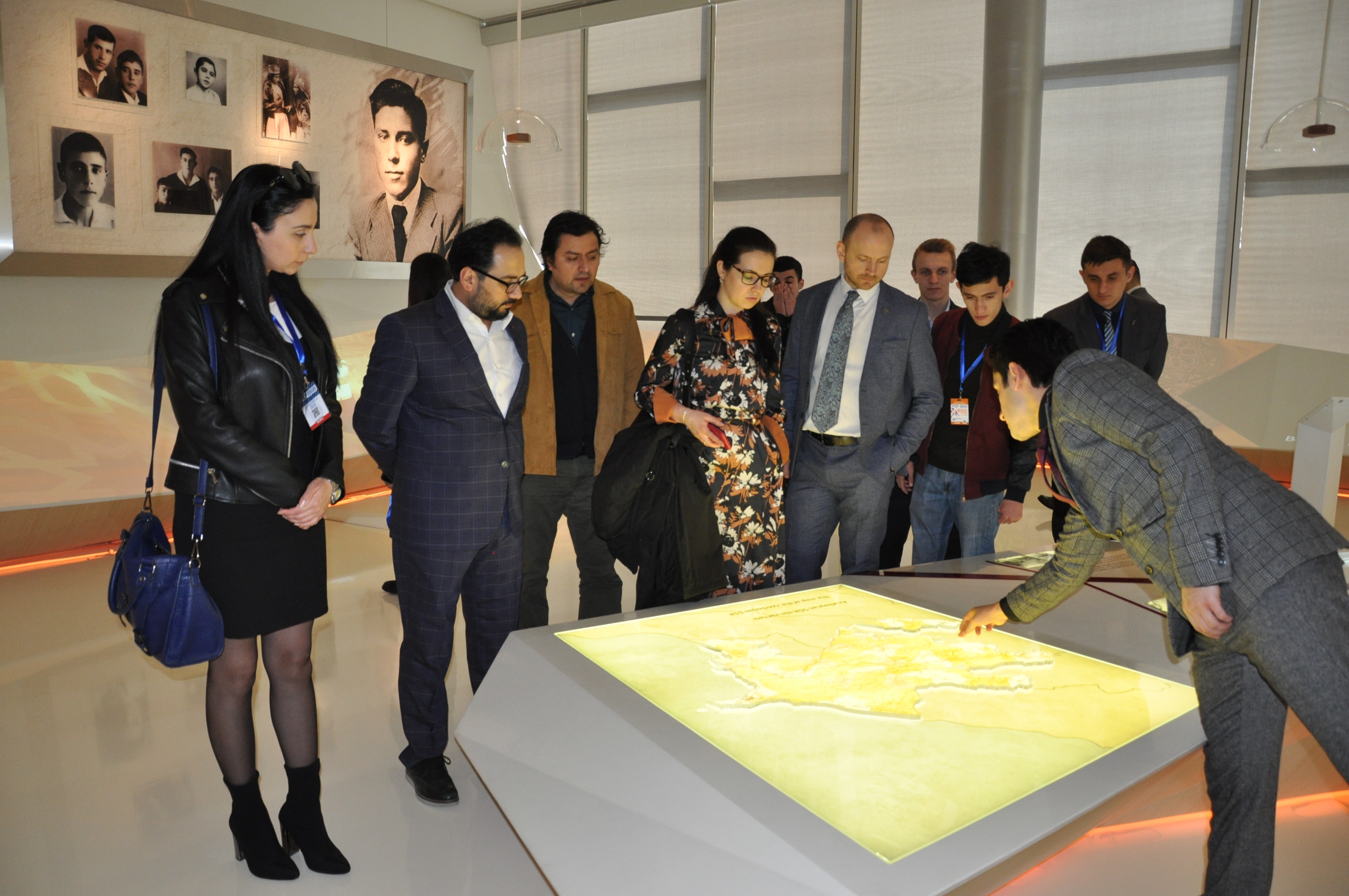 Участники «Первого форума азербайджано-славянской молодежи» посетили Центр Гейдара Алиева - ФОТО