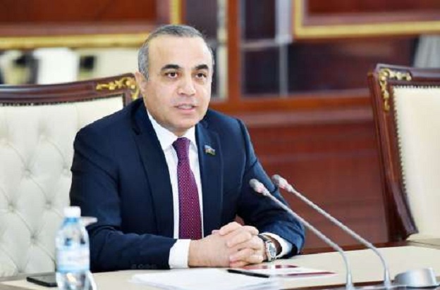 Azay Quliyev parlamentdə seçicilərinin problemlərini qaldırdı