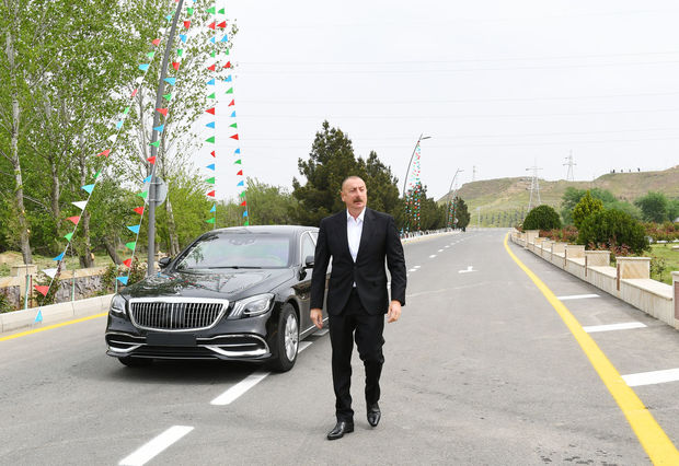 İlham Əliyev Goranboyda avtomobil yolunun açılışında iştirak etdi